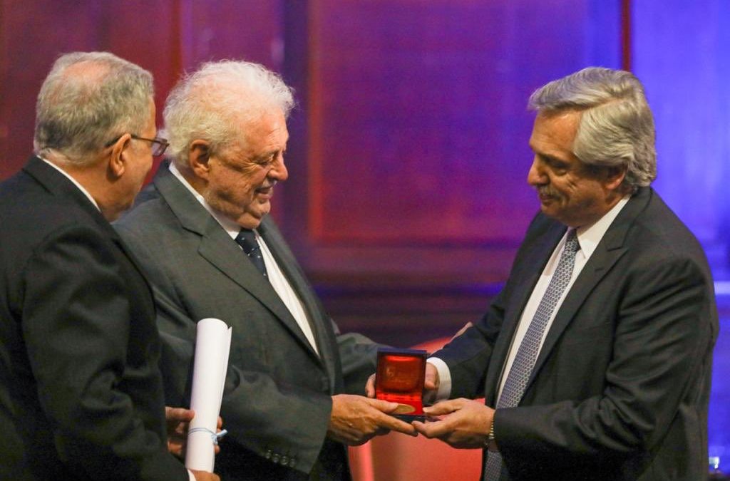 En el día del médico y en plena manifestaciones de residentes, el próximo mandatario de la Nación anunció al futuro ministro de Salud