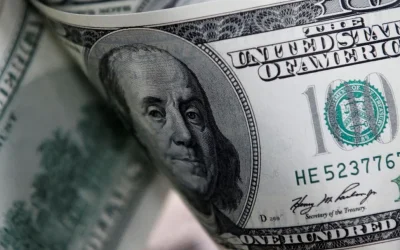 Dólar hoy: la cotización libre avanza a $224 y alcanza un nuevo máximo histórico