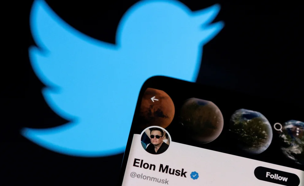 Twitter, otra vez en problemas: se hunden sus acciones y EEUU amenaza con investigar a las empresas de Musk por supuesta cercanía a Putin.