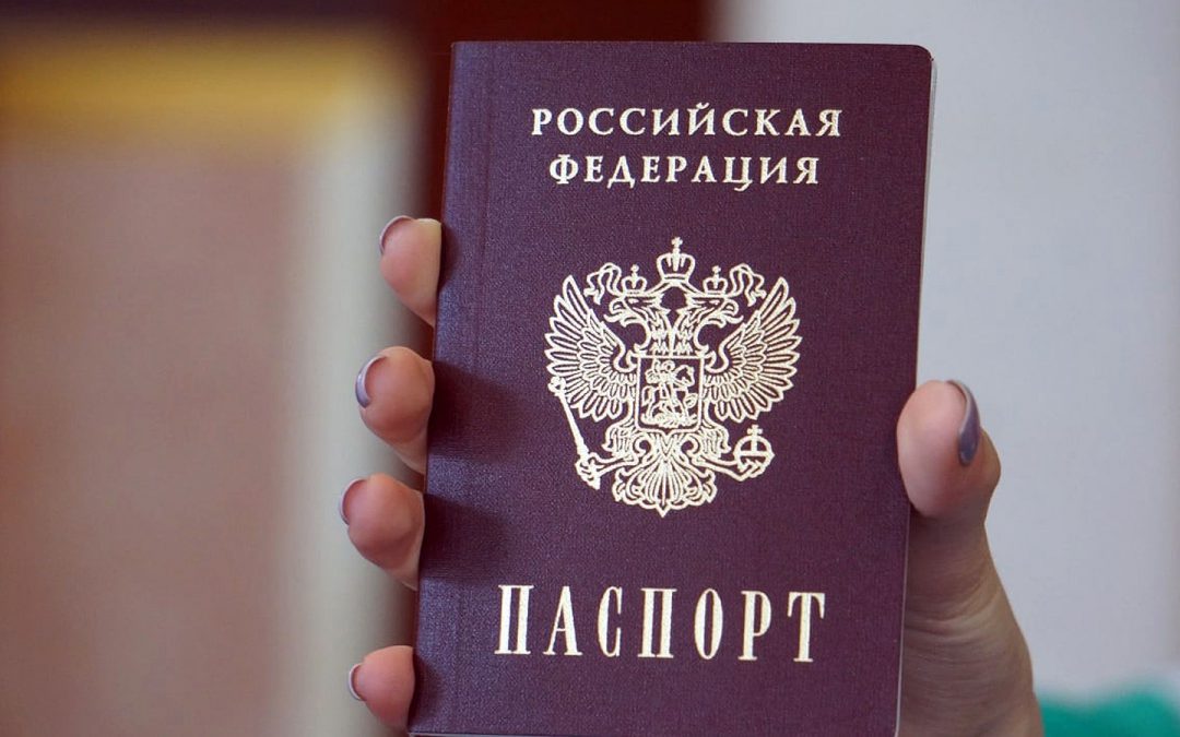 Por qué los rusos se van de Rusia en un éxodo histórico