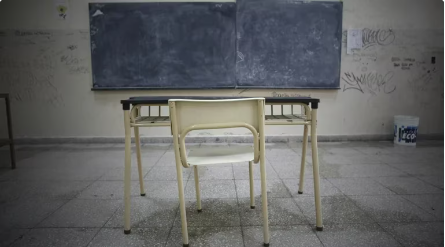 El Gobierno porteño inició sumarios a 260 docentes por falsificar certificados médicos para faltar