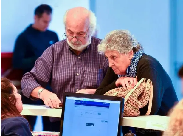 El Gobierno brindará un nuevo bono a jubilados en junio: de cuánto será