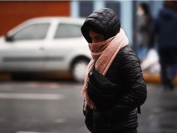 Alerta de heladas y bajas temperaturas extremas en Buenos Aires: cuál será el día más frío