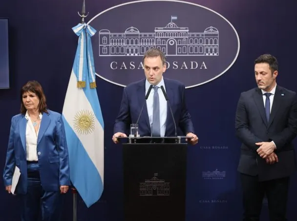 Manuel Adorni, tras el paro de transporte: «El país de la mafia sindical se terminó»