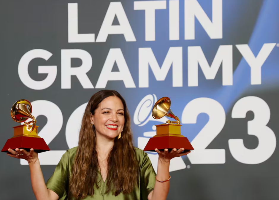 Natalia Lafourcade mantiene la corona: es la artista latina con más premios Grammy de la historia