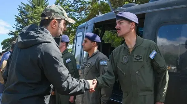 Es oficial el aumento salarial para las Fuerzas Armadas: todos los detalles