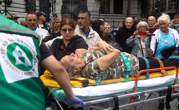 «La patotera»: así respondió Patricia Bullrich al ser consultada sobre la jubilada golpeada por un policía