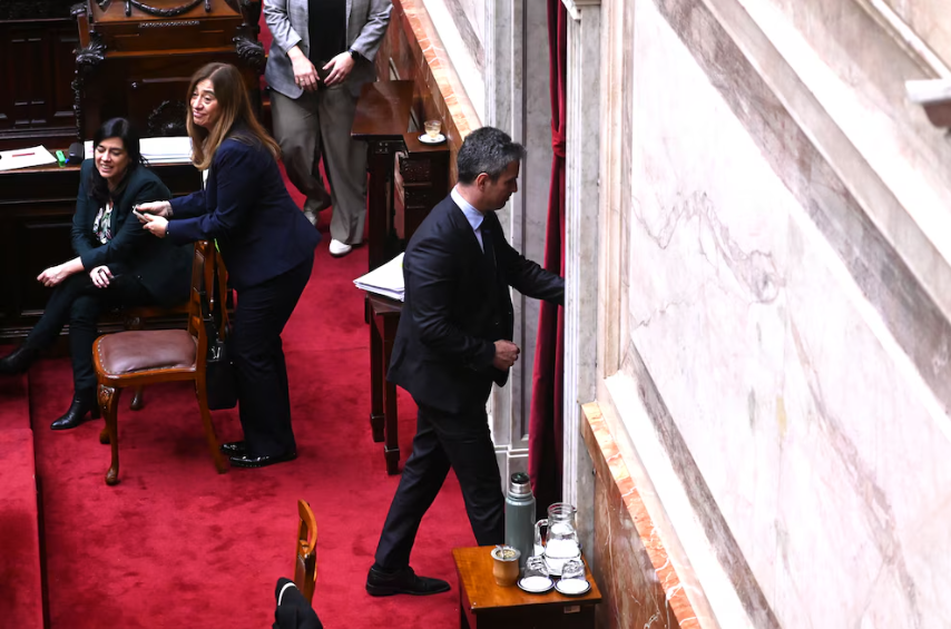 La oposición convocó a una sesión en Diputados para reformar los DNU y remover a Espert de Presupuesto
