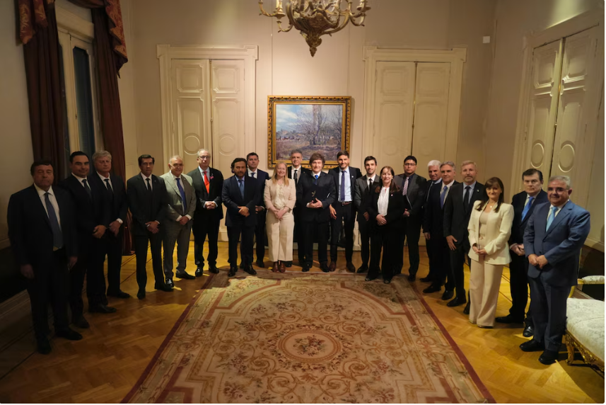 Milei dijo que hay “consenso absoluto” para la reforma laboral y afirmó: “La derrota de septiembre fue una bendición”