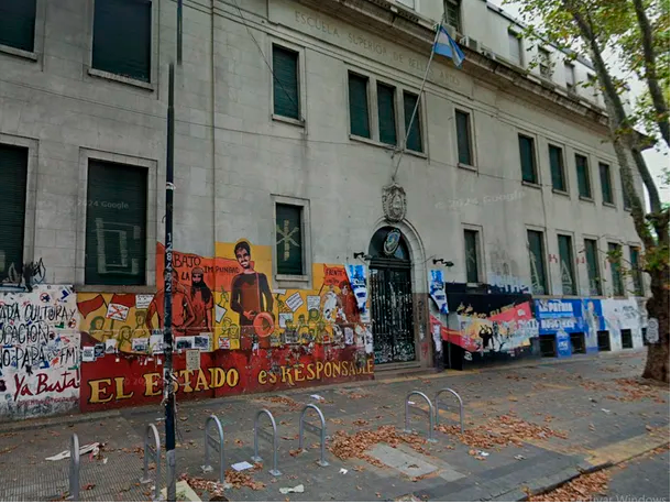 Grave amenaza obliga a cerrar las puertas de la Facultad de Artes de la UNLP: «Voy a fusilarlos a todos»