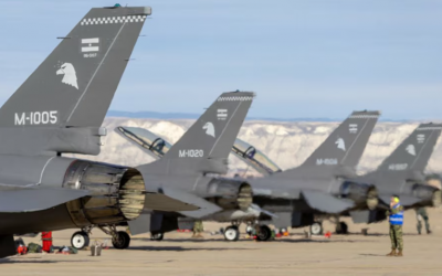 Arrancó la travesía de los F-16 que compró el Gobierno: los detalles del itinerario de los aviones caza