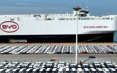 Luis Caputo explicó el impacto que espera en el mercado por la llegada de un barco con 5.000 autos chinos al país