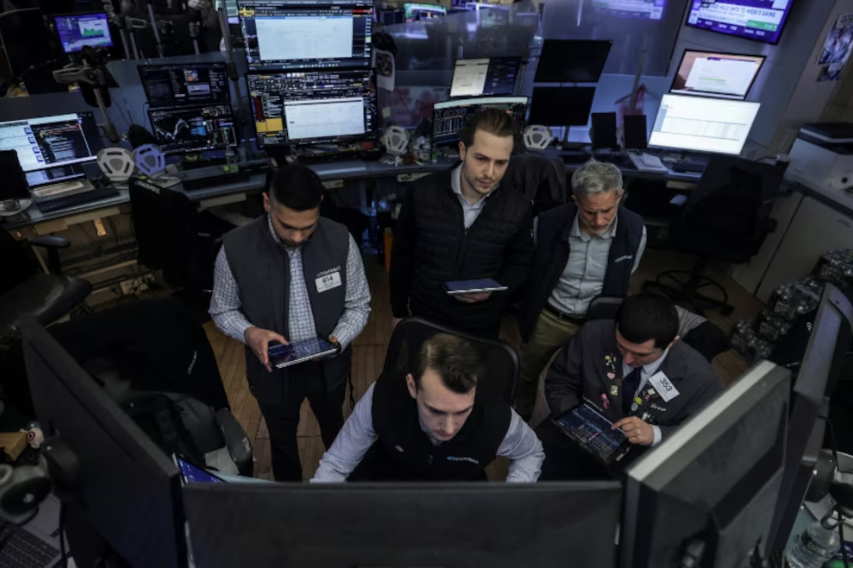 Jornada financiera: las bolsas operaron con moderado optimismo y retrocedió el riesgo país