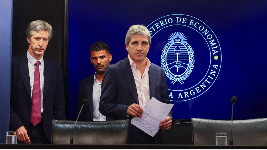 Bajó el ritmo de compra de reservas por parte del Banco Central: qué había anticipado Caputo para lo que queda del año