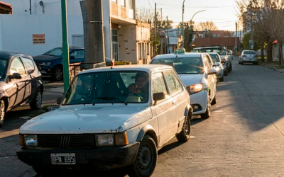 Filas interminables para cargar GNC: por qué faltó gas y hasta cuándo seguirán las restricciones