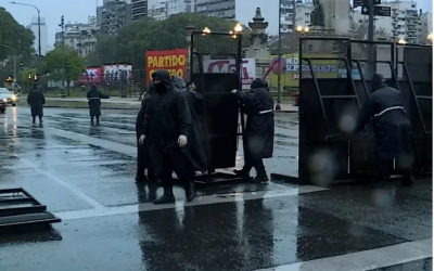 Fuerte operativo en el Congreso por la protesta contra la Ley de Inviolabilidad de la Propiedad Privada