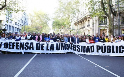 Denunciaron penalmente a Javier Milei y Luis Caputo por incumplir con la Ley de Financiamiento Universitario